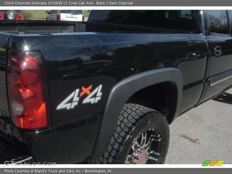 Black / Dark Charcoal 2004 Chevrolet Silverado 2500HD LT Crew Cab 4x4