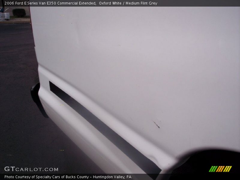 Oxford White / Medium Flint Grey 2006 Ford E Series Van E350 Commercial Extended