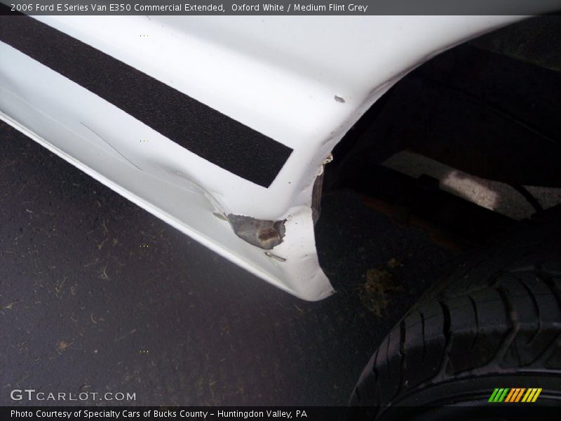 Oxford White / Medium Flint Grey 2006 Ford E Series Van E350 Commercial Extended