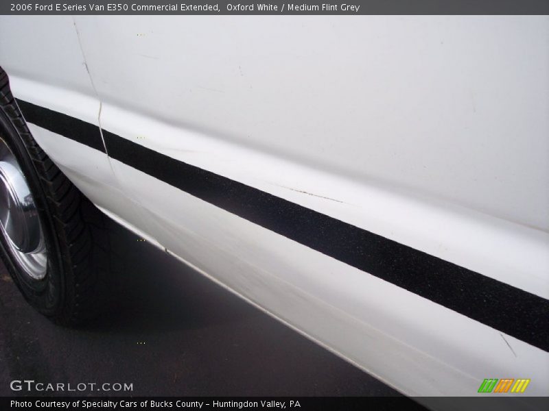 Oxford White / Medium Flint Grey 2006 Ford E Series Van E350 Commercial Extended