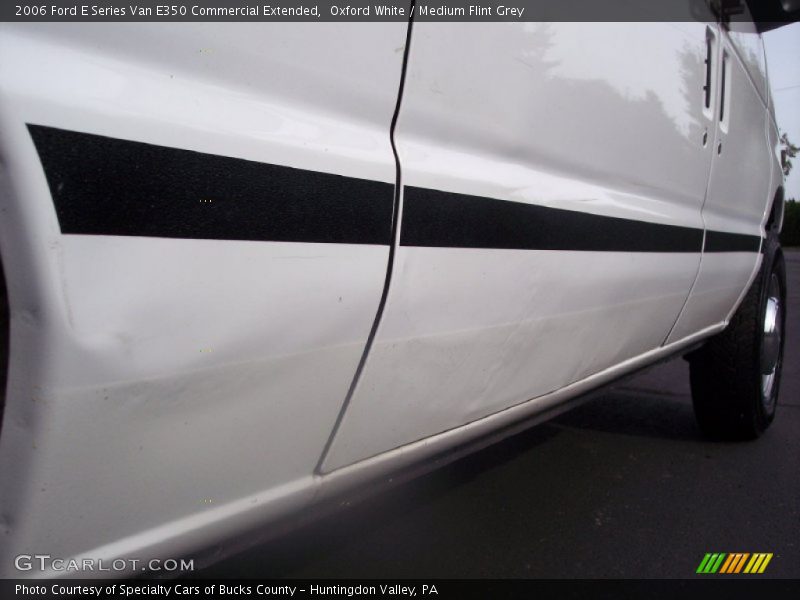 Oxford White / Medium Flint Grey 2006 Ford E Series Van E350 Commercial Extended