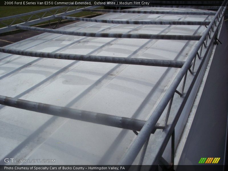 Oxford White / Medium Flint Grey 2006 Ford E Series Van E350 Commercial Extended
