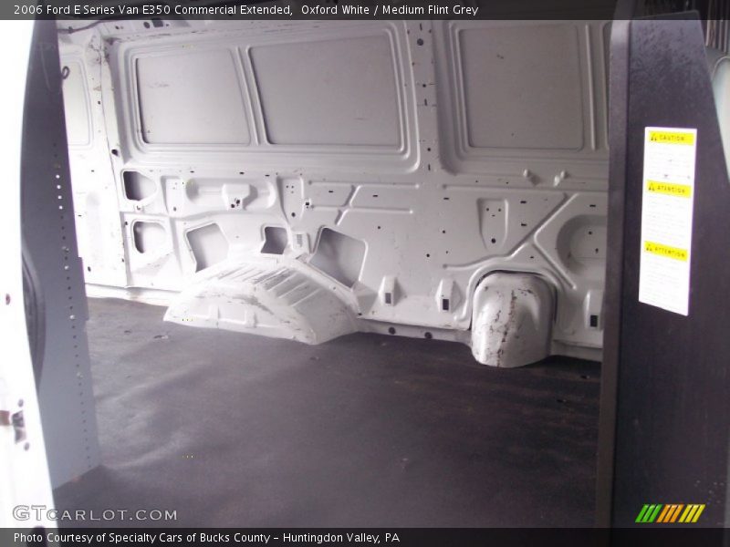 Oxford White / Medium Flint Grey 2006 Ford E Series Van E350 Commercial Extended