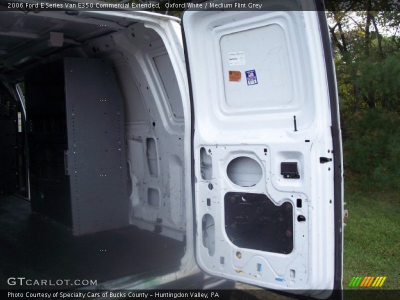 Oxford White / Medium Flint Grey 2006 Ford E Series Van E350 Commercial Extended