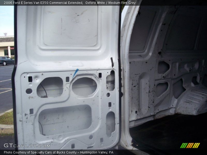 Oxford White / Medium Flint Grey 2006 Ford E Series Van E350 Commercial Extended