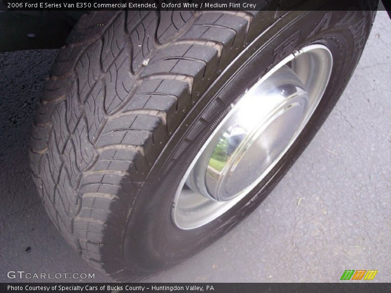 Oxford White / Medium Flint Grey 2006 Ford E Series Van E350 Commercial Extended