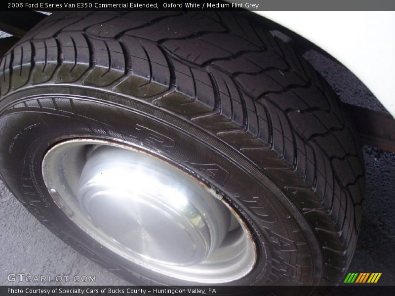 Oxford White / Medium Flint Grey 2006 Ford E Series Van E350 Commercial Extended