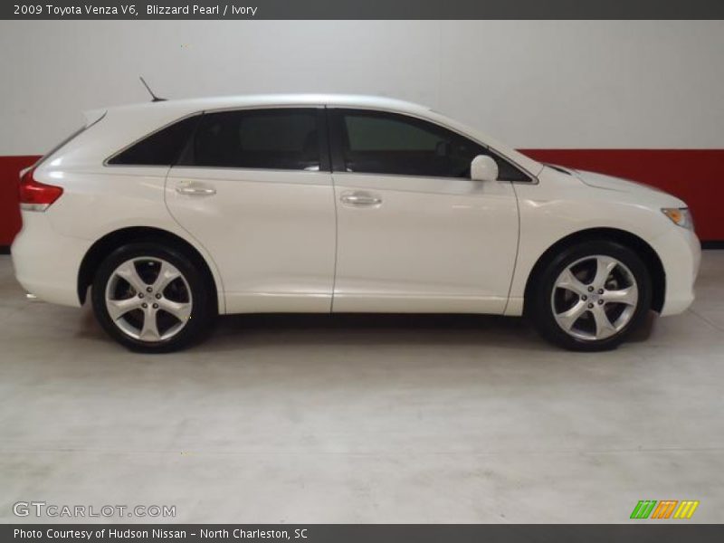 Blizzard Pearl / Ivory 2009 Toyota Venza V6