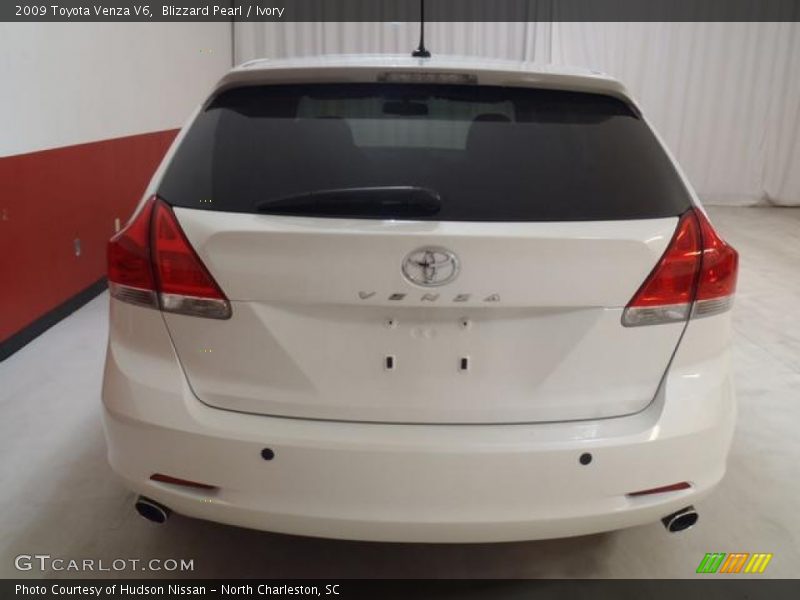 Blizzard Pearl / Ivory 2009 Toyota Venza V6