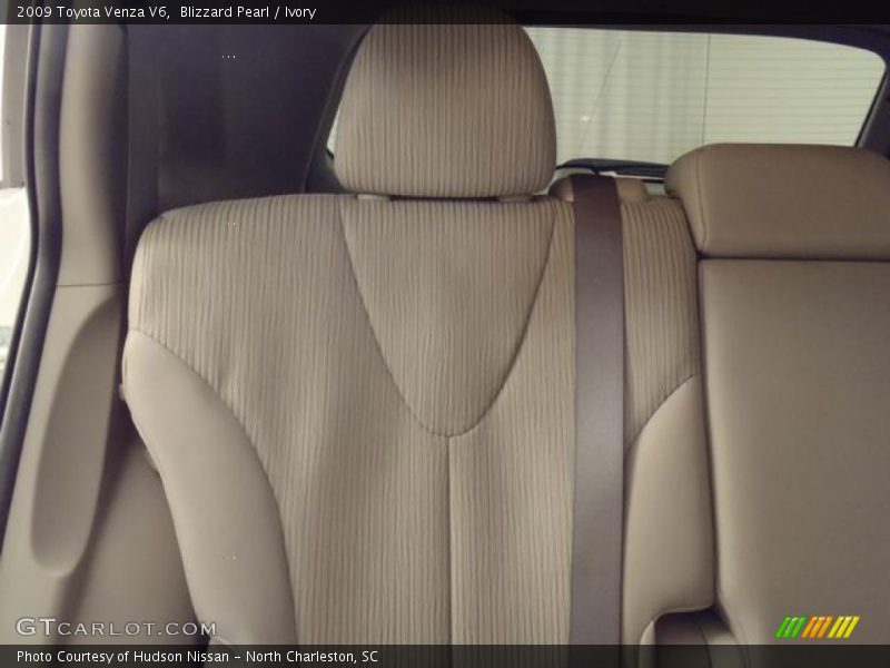 Blizzard Pearl / Ivory 2009 Toyota Venza V6