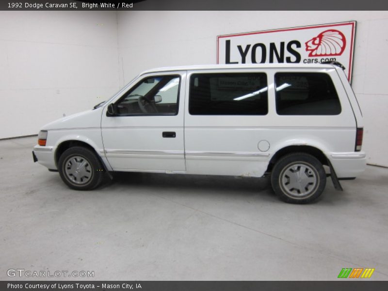 Bright White / Red 1992 Dodge Caravan SE