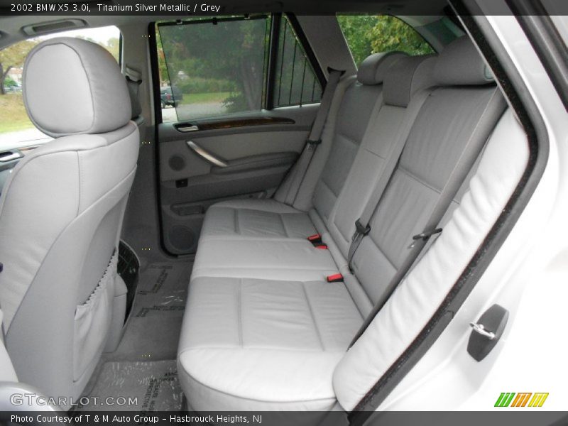 Titanium Silver Metallic / Grey 2002 BMW X5 3.0i