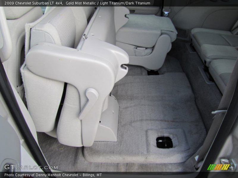 Gold Mist Metallic / Light Titanium/Dark Titanium 2009 Chevrolet Suburban LT 4x4
