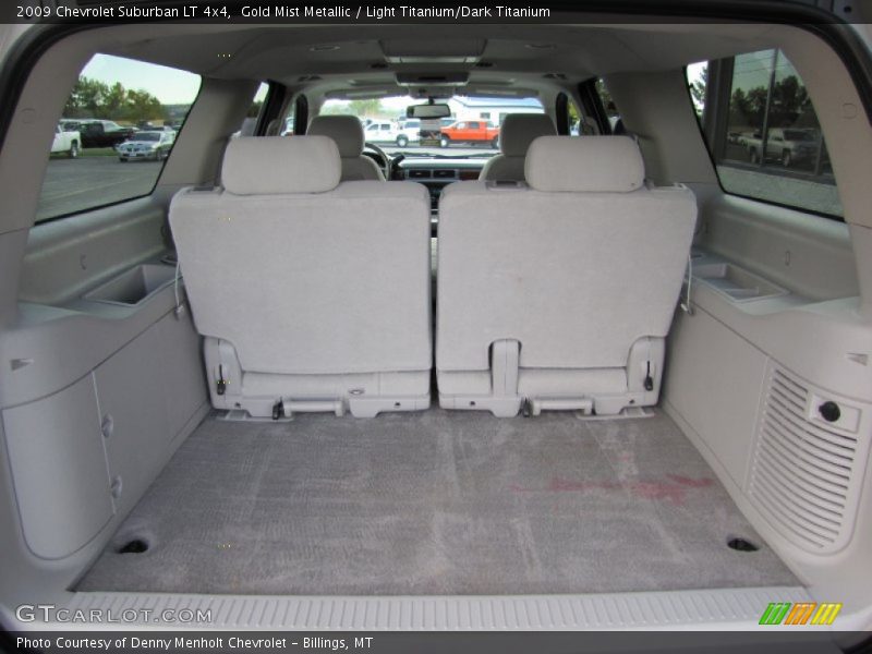 Gold Mist Metallic / Light Titanium/Dark Titanium 2009 Chevrolet Suburban LT 4x4