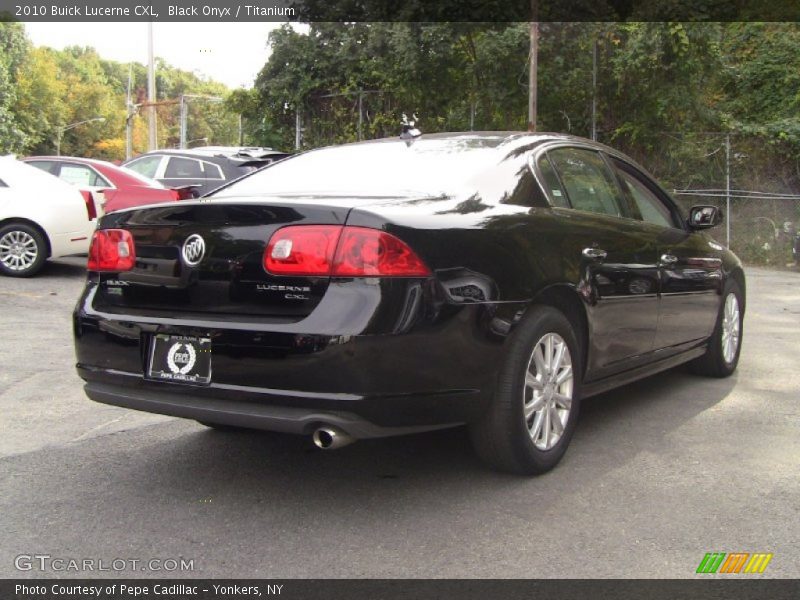 Black Onyx / Titanium 2010 Buick Lucerne CXL