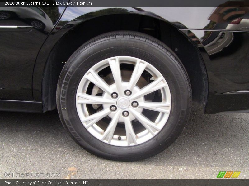 Black Onyx / Titanium 2010 Buick Lucerne CXL