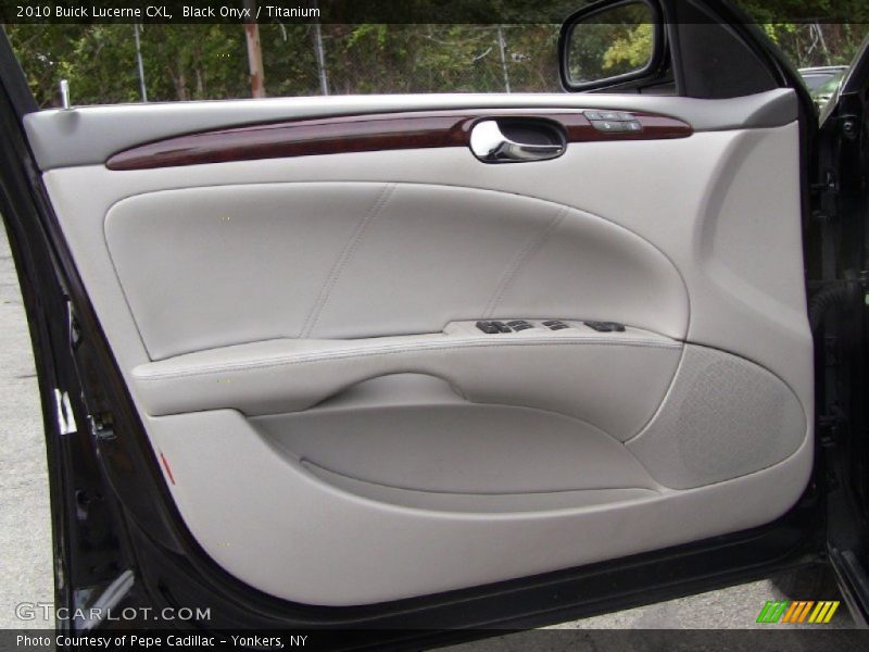 Black Onyx / Titanium 2010 Buick Lucerne CXL