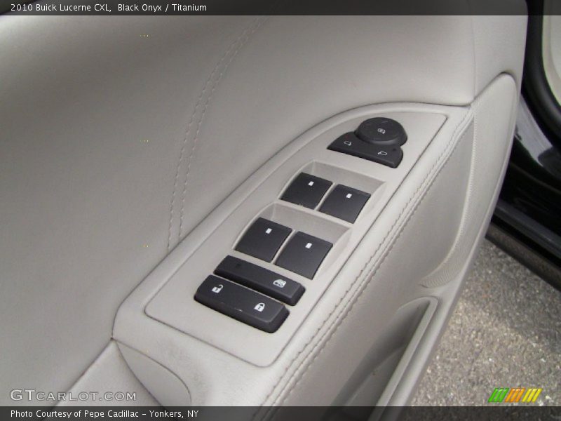 Black Onyx / Titanium 2010 Buick Lucerne CXL