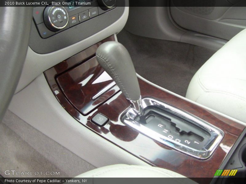 Black Onyx / Titanium 2010 Buick Lucerne CXL