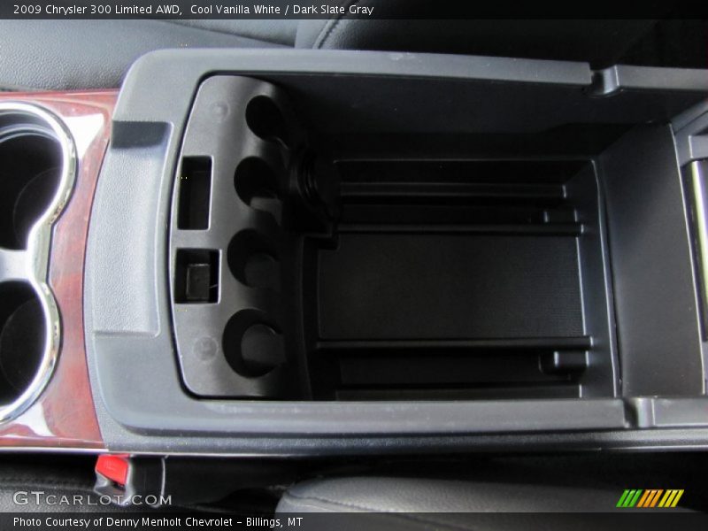 Cool Vanilla White / Dark Slate Gray 2009 Chrysler 300 Limited AWD