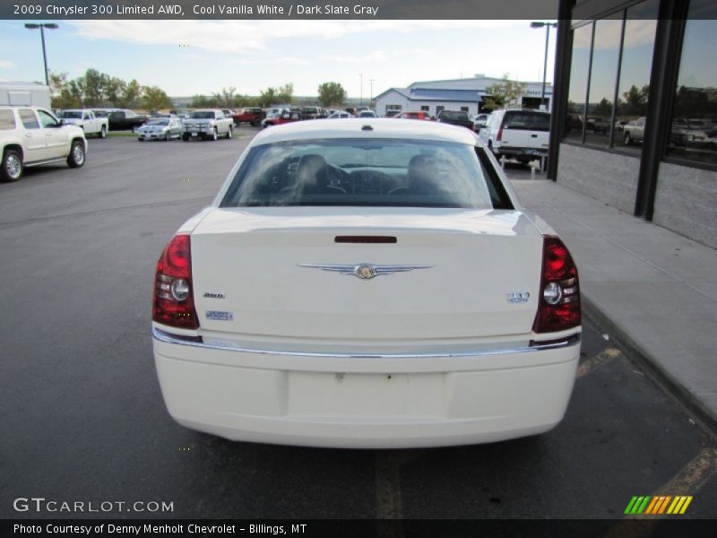 Cool Vanilla White / Dark Slate Gray 2009 Chrysler 300 Limited AWD
