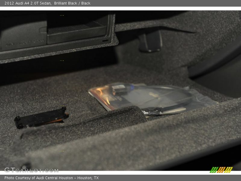 Brilliant Black / Black 2012 Audi A4 2.0T Sedan