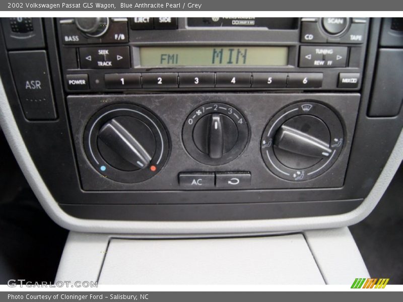 Controls of 2002 Passat GLS Wagon