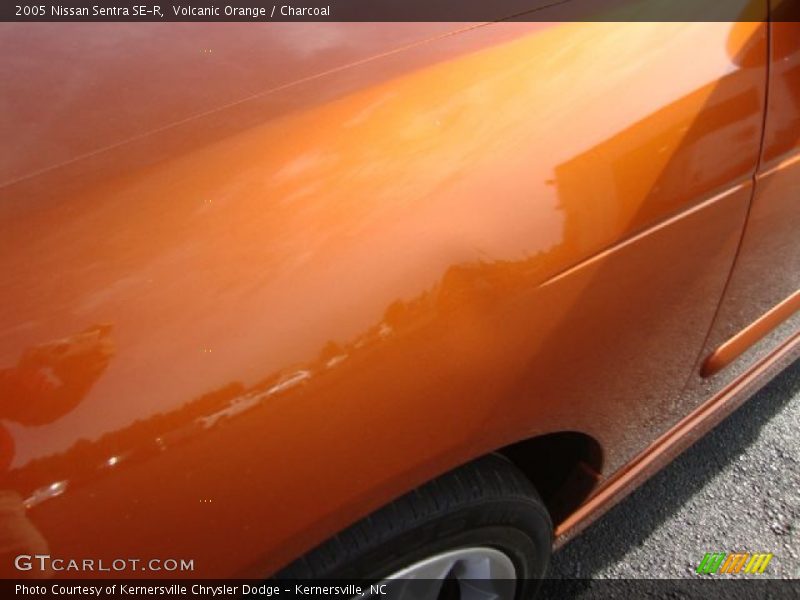 Volcanic Orange / Charcoal 2005 Nissan Sentra SE-R
