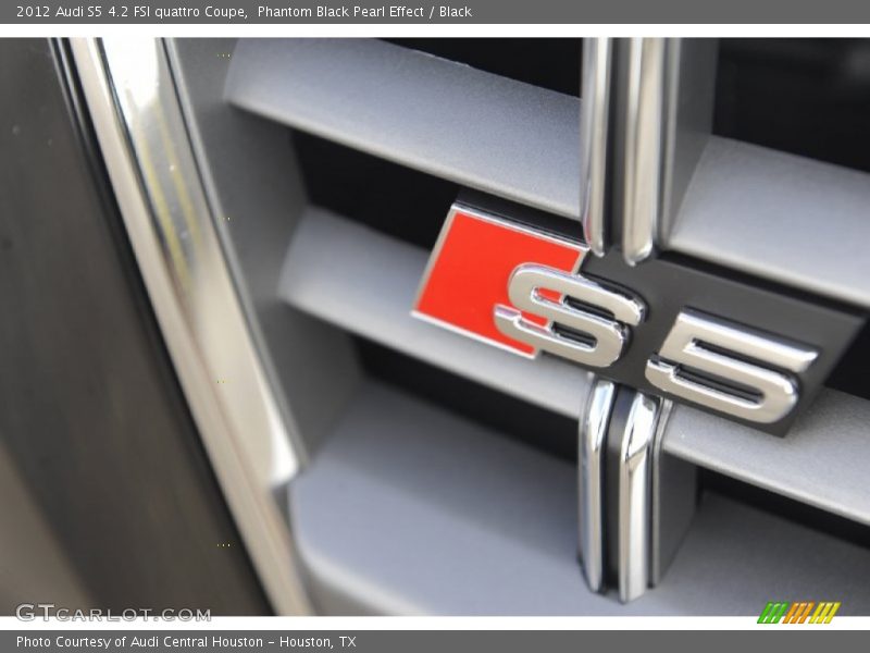  2012 S5 4.2 FSI quattro Coupe Logo