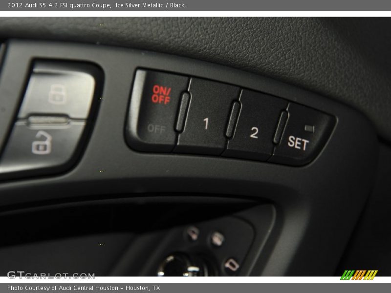 Controls of 2012 S5 4.2 FSI quattro Coupe