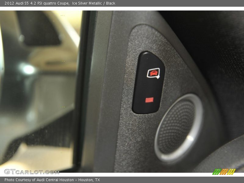 Controls of 2012 S5 4.2 FSI quattro Coupe