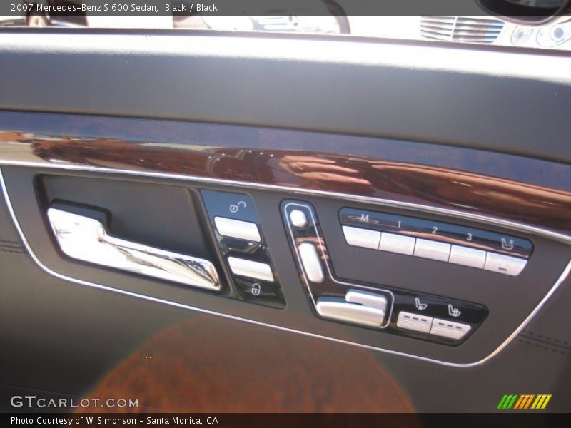 Controls of 2007 S 600 Sedan