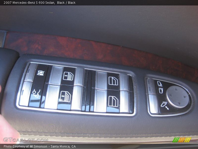 Controls of 2007 S 600 Sedan