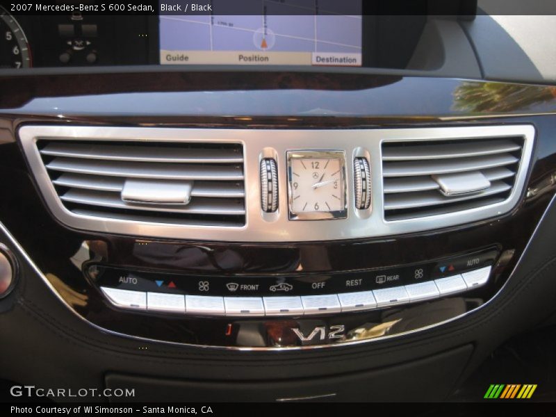 Controls of 2007 S 600 Sedan
