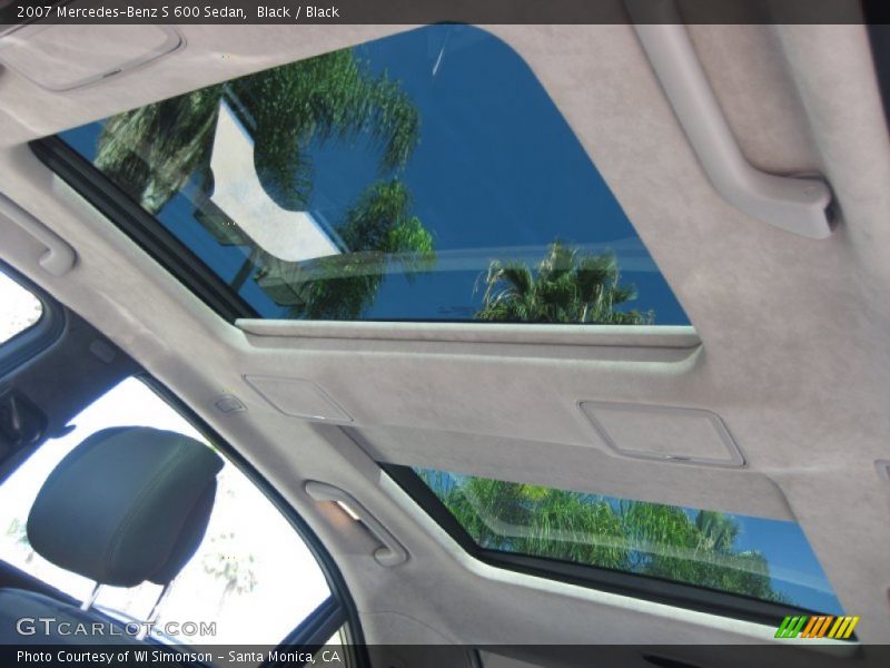 Sunroof of 2007 S 600 Sedan