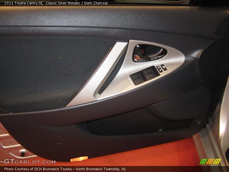 Classic Silver Metallic / Dark Charcoal 2011 Toyota Camry SE