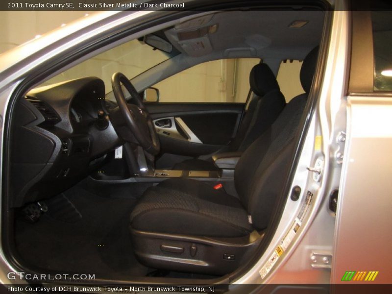 Classic Silver Metallic / Dark Charcoal 2011 Toyota Camry SE
