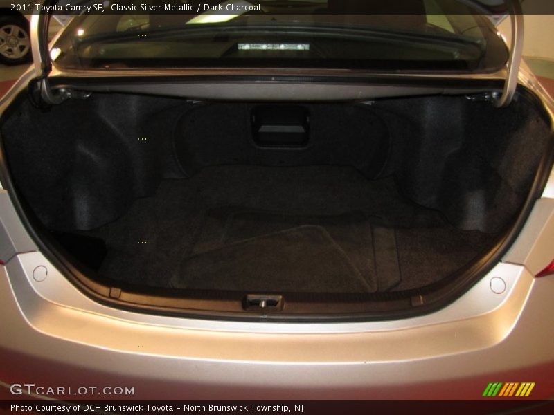 Classic Silver Metallic / Dark Charcoal 2011 Toyota Camry SE
