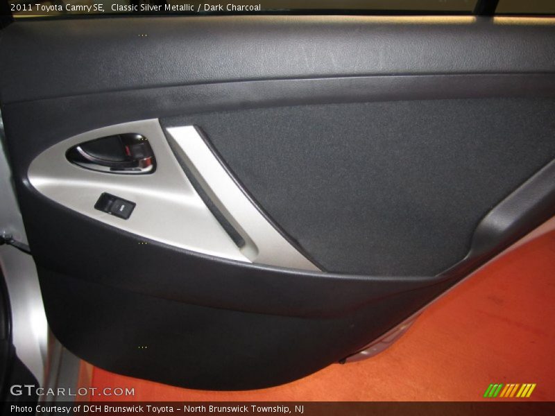 Classic Silver Metallic / Dark Charcoal 2011 Toyota Camry SE