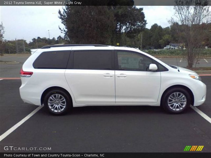  2012 Sienna XLE Super White