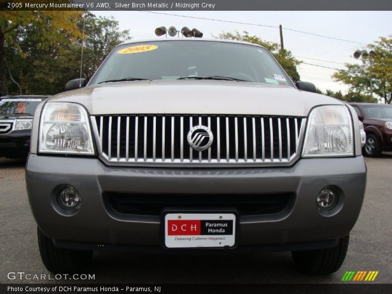 Silver Birch Metallic / Midnight Grey 2005 Mercury Mountaineer V6 AWD