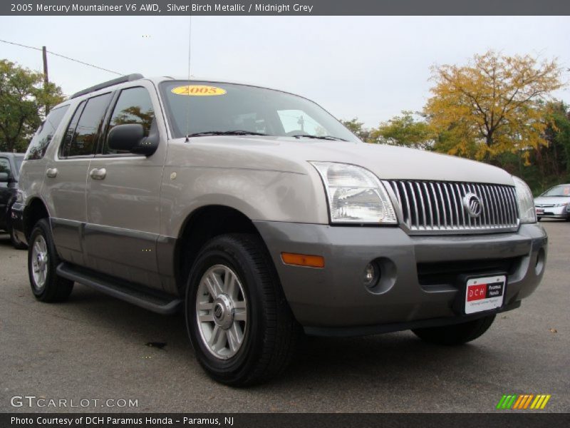 Silver Birch Metallic / Midnight Grey 2005 Mercury Mountaineer V6 AWD