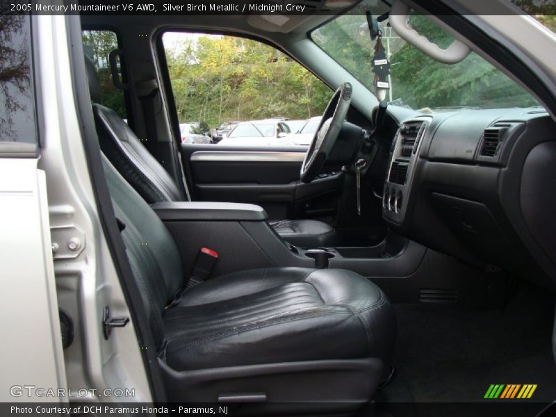 Silver Birch Metallic / Midnight Grey 2005 Mercury Mountaineer V6 AWD