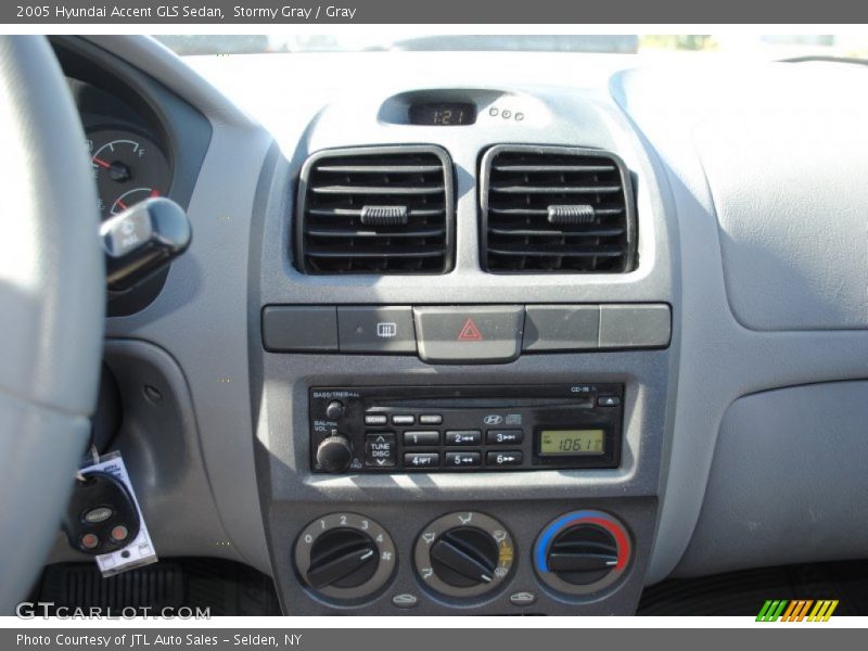 Stormy Gray / Gray 2005 Hyundai Accent GLS Sedan