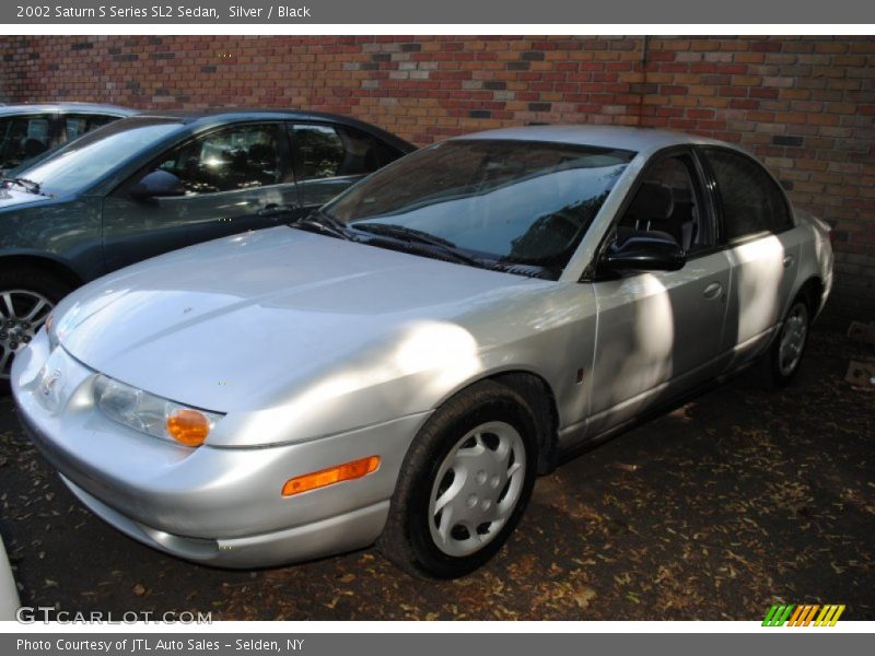 Silver / Black 2002 Saturn S Series SL2 Sedan