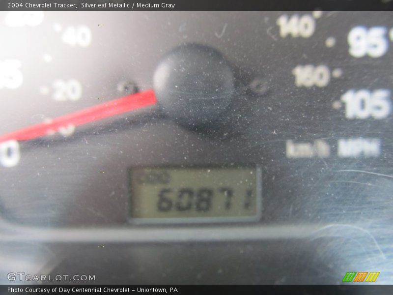 Silverleaf Metallic / Medium Gray 2004 Chevrolet Tracker