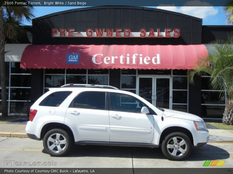 Bright White / Sand Beige 2006 Pontiac Torrent