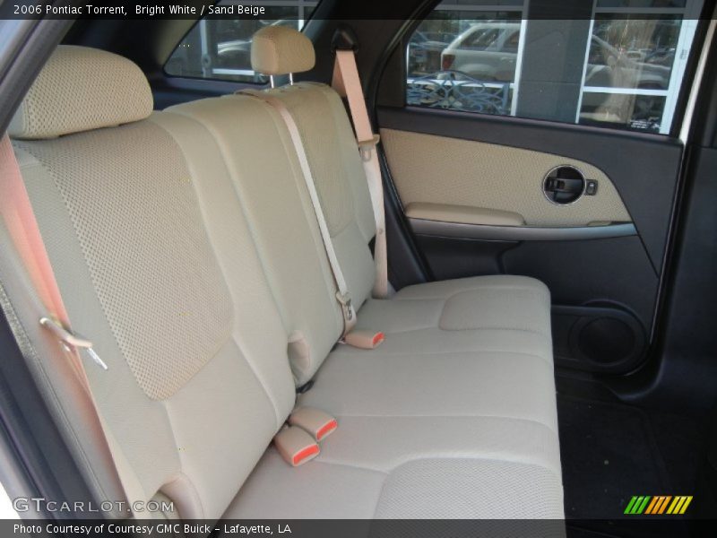 Bright White / Sand Beige 2006 Pontiac Torrent