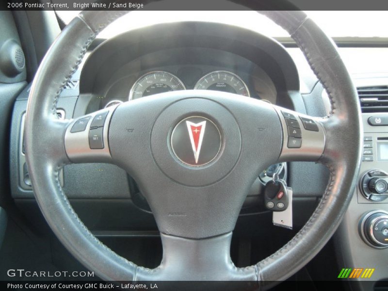 Bright White / Sand Beige 2006 Pontiac Torrent
