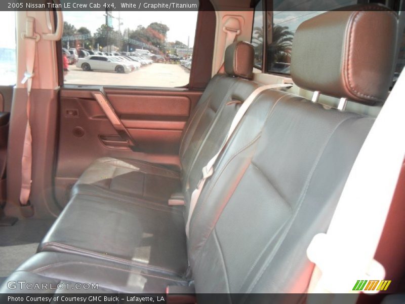 White / Graphite/Titanium 2005 Nissan Titan LE Crew Cab 4x4